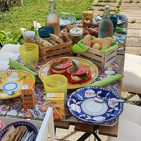 Nocleg ze śniadaniem Maison Ligea 4*